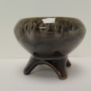 ufo shaped ceramic footed planter