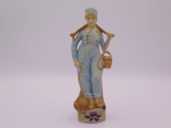 ceramic dutch figurine